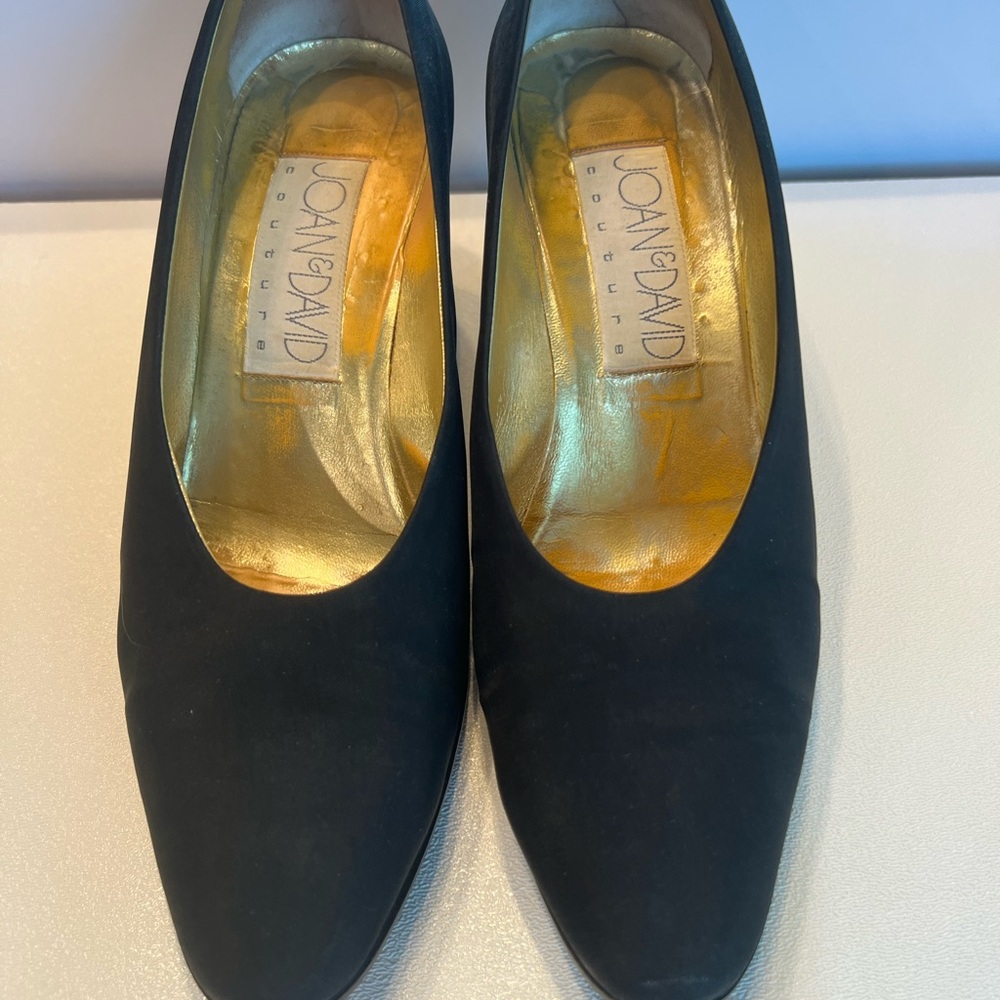 Joan & David Black Heels Classic Suede Design